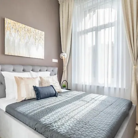 Splendid Perfectly Located Flat With Sauna Apartament *
