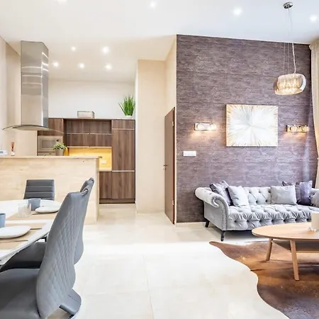 Splendid Perfectly Located Flat With Sauna Apartament *