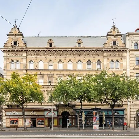 Splendid Perfectly Located Flat With Sauna Budapest