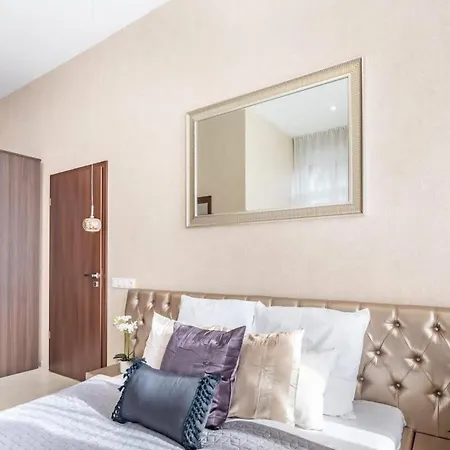 Splendid Perfectly Located Flat With Sauna Apartament Budapeszt