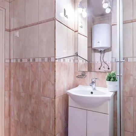 Jozsef-corvin Apartment