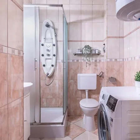 Jozsef-corvin Apartment Budapest