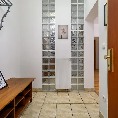 Apartment Basilica In Heart Of