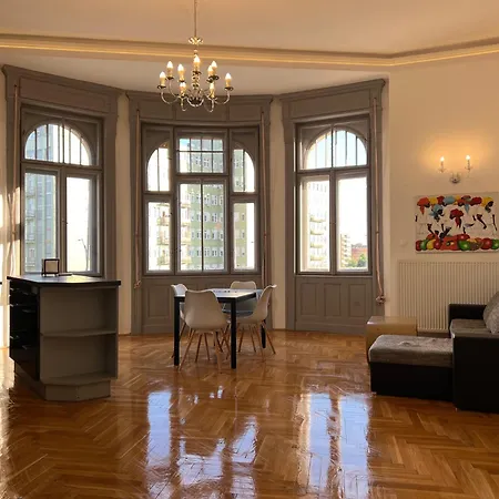 Apartment F14