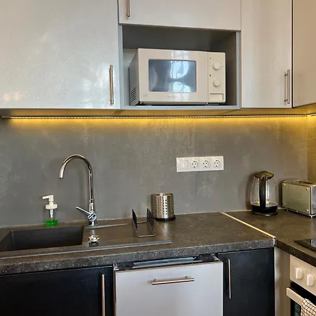 Apartment F14