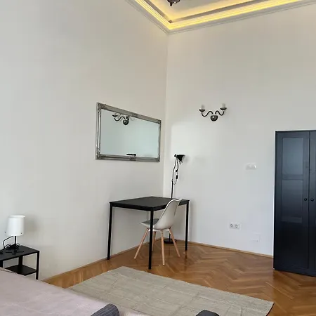 F14 * Budapest