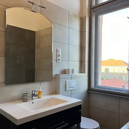 F14 * Budapest