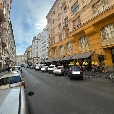 Rustic Downtown 106 M2 Budapest
