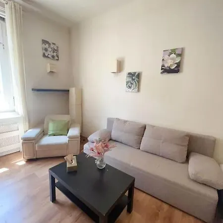 Diamond By The Church Apartment Budapest