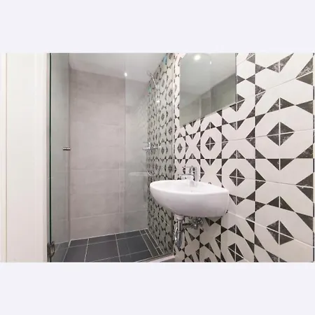Apartment Downtown 5 Bedrooms 4 Bathrooms Raday Stretches Budapest