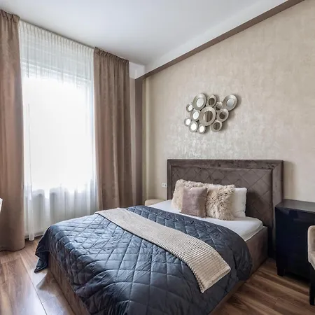 Luxurious Elizabeth St With Sauna Apartment