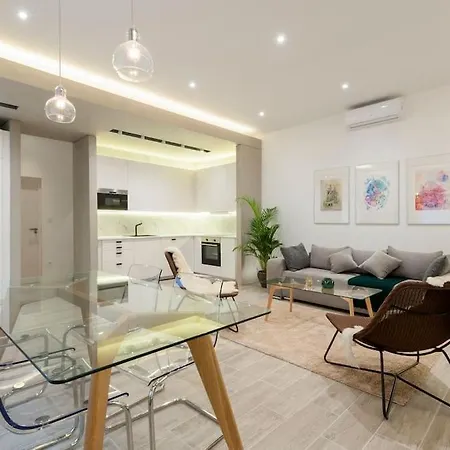 Scandinavian - By The Opera Apartment *