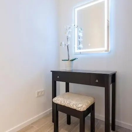 Apartment Scandinavian - By The Opera Budapest
