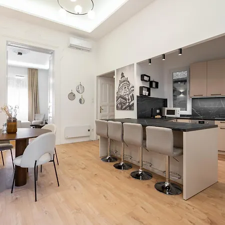 Crystal Cove 2-bdr * Budapest