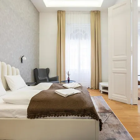 Apartment Crystal Cove 2-bdr Budapest