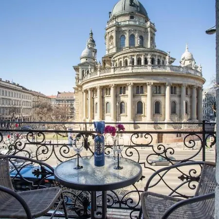 Breathless Panorama Basilika With Balcony Need Reservation For Free Parking Budapest