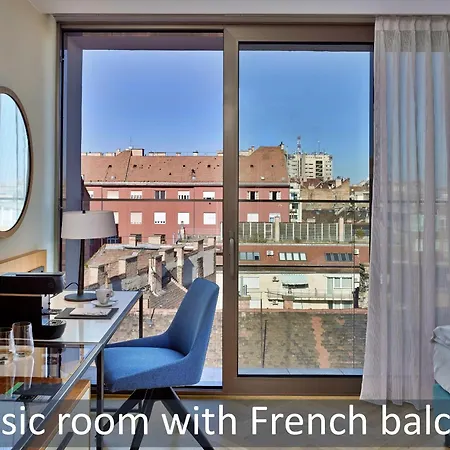 Est Grand Savoy Hotel 4*