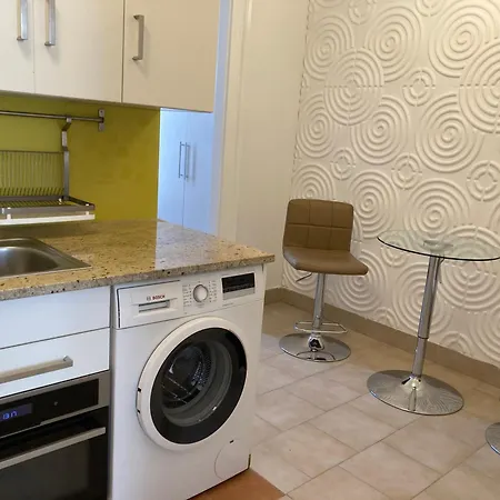 Voeroesmarty Downtown Apartment Budapest