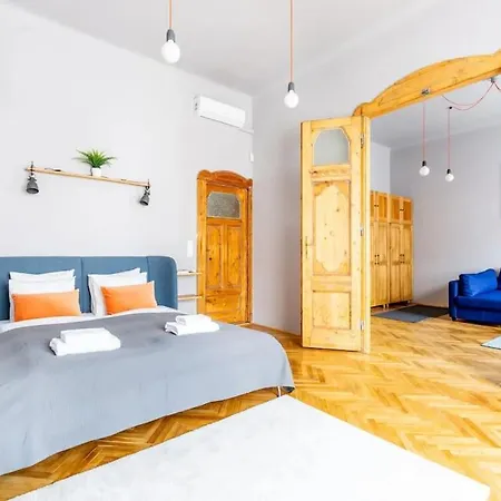 Elegant And Modern In The Centre Appartamento
