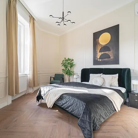 Luxurious Prestige On The St Stephen Road Budapest
