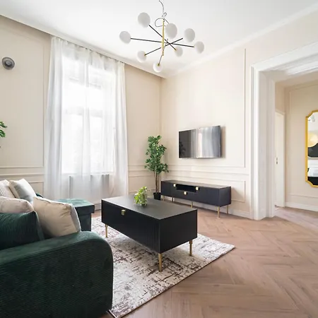 Apartment Luxurious Prestige On The St Stephen Road Budapest