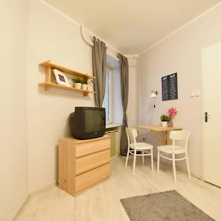 By Hi5- Oktober 6 Street Apartment *