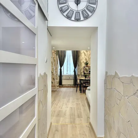 Apartment Standard By Hi5- Downtown Jungle *