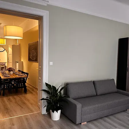 Spacious And Stylish Jokai * Budapest