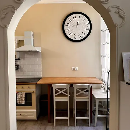 Spacious And Stylish Jokai Budapest
