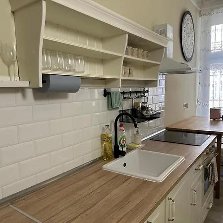Apartment Spacious And Stylish Jokai *