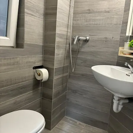 Apartment Spacious And Stylish Jokai Budapest