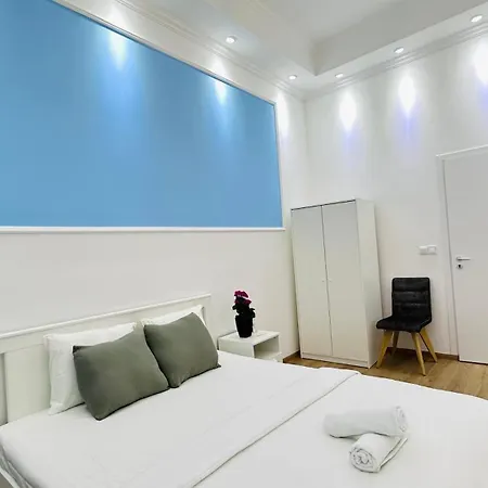 Ulloi-0 - 5min To Corvin Negyed, Aldi Habitación en casa particular