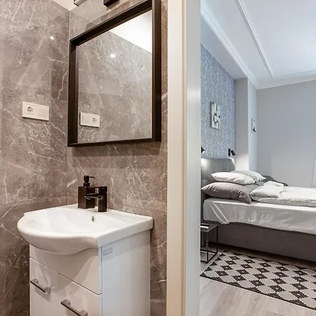 Buda Castle Serpentine Apartment Budapest