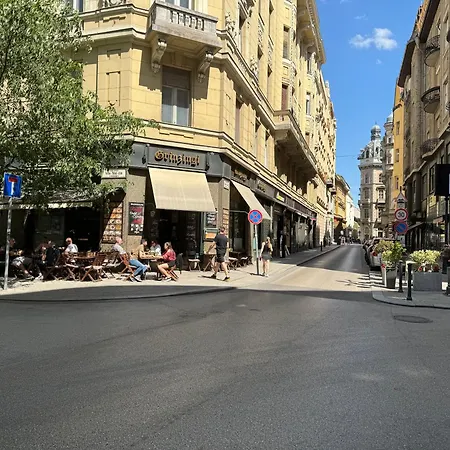 Imola's Place In Downtown By The Danube Budapest