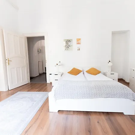 Апартаменты Danube Dwelling Aulich Utca 3 *