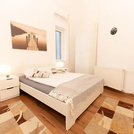 Danube Dwelling Aulich Utca 3 Будапешт