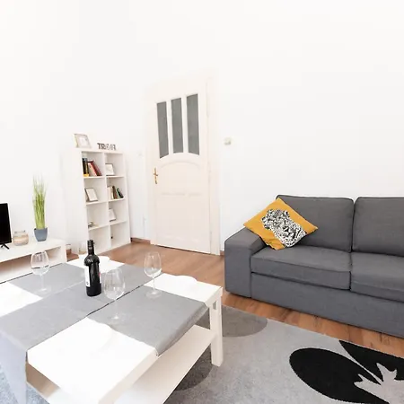 Апартаменты Danube Dwelling Aulich Utca 3
