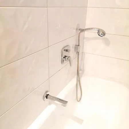 Apartment Castlehill1011- Free Parking And Ac In The Inner City