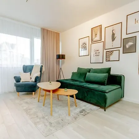 B20 Keleti Sunrise Panoramic Apartment