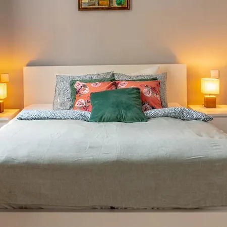 Apartment Maria Topfive With Free Private Parking Budapest