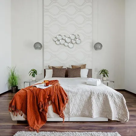 Discover Your Retreat-walk To Parliament Apartment