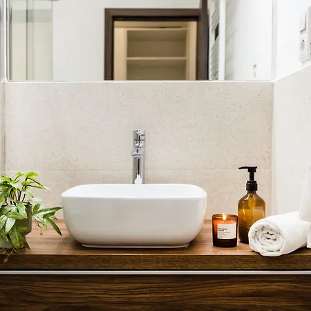 Discover Your Retreat-walk To Parliament Apartment Budapest