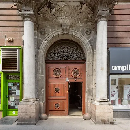 Apartment Discover Your Retreat-walk To Parliament Budapest