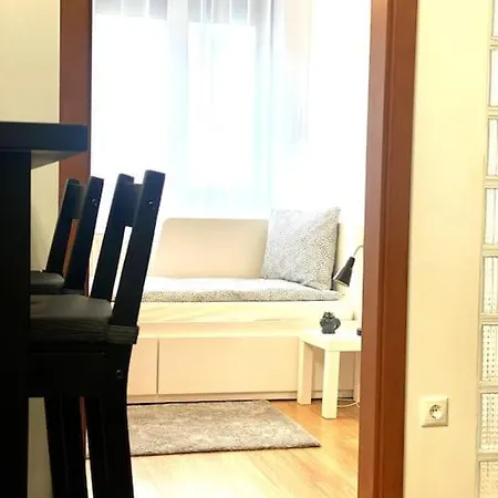 St King 3br Spacious Apartment