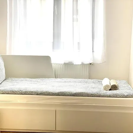 Apartment St King 3br Spacious Budapest