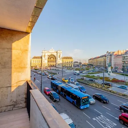 B20 Keleti Sunrise Panoramic