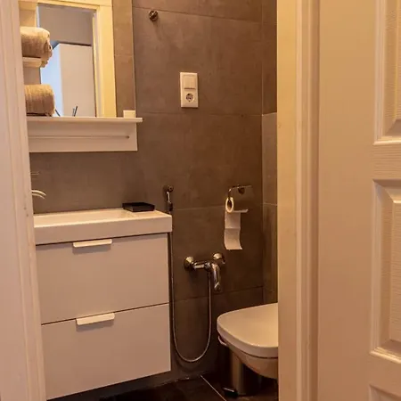 Apartment Maria Topfive With Free Private Parking