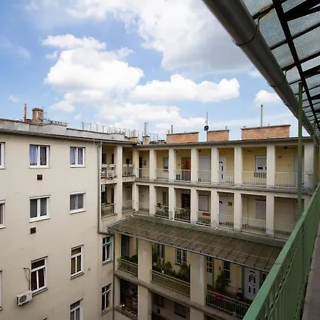 Marvany Deluxe Apartman On The Elit Buda Side By Newave Budapest