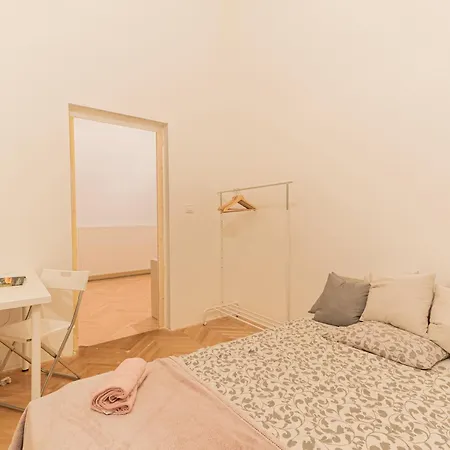 Cozy In The Heart Of Budapest, 5 Bedrooms Budapest