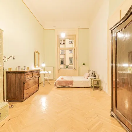 Cozy In The Heart Of Budapest, 5 Bedrooms * Budapest